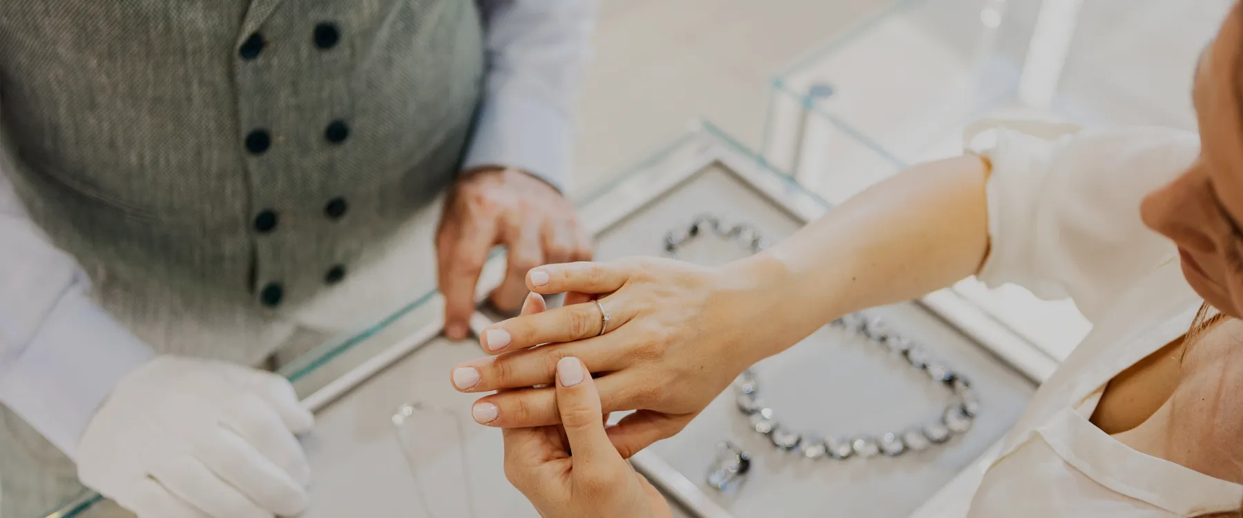 Customer Reviews Discover all of our reviews from customers we've helped in the past and see what they have to say about the service at Bauble Patch Jewelers! Bauble Patch Jewelers Comstock Park, MI