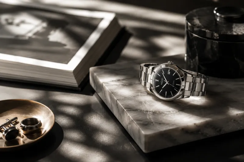 Read article: Luxury Watch Buying Guide: How to Choose the Right Timepiece