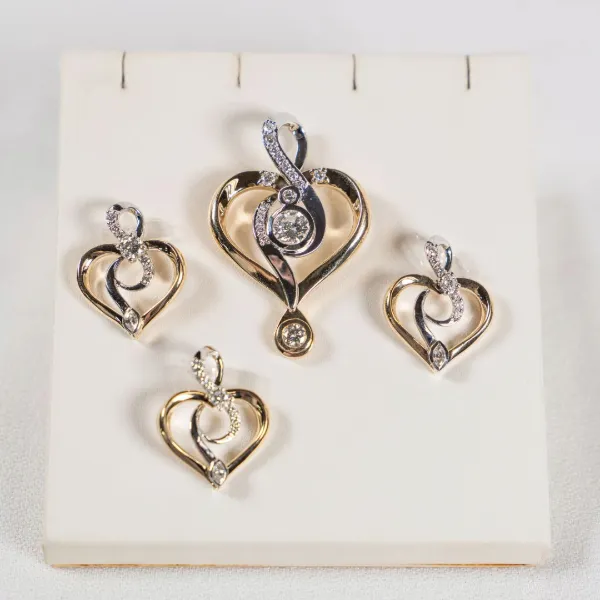 Custom Jewelry Design from the Heart. ♡