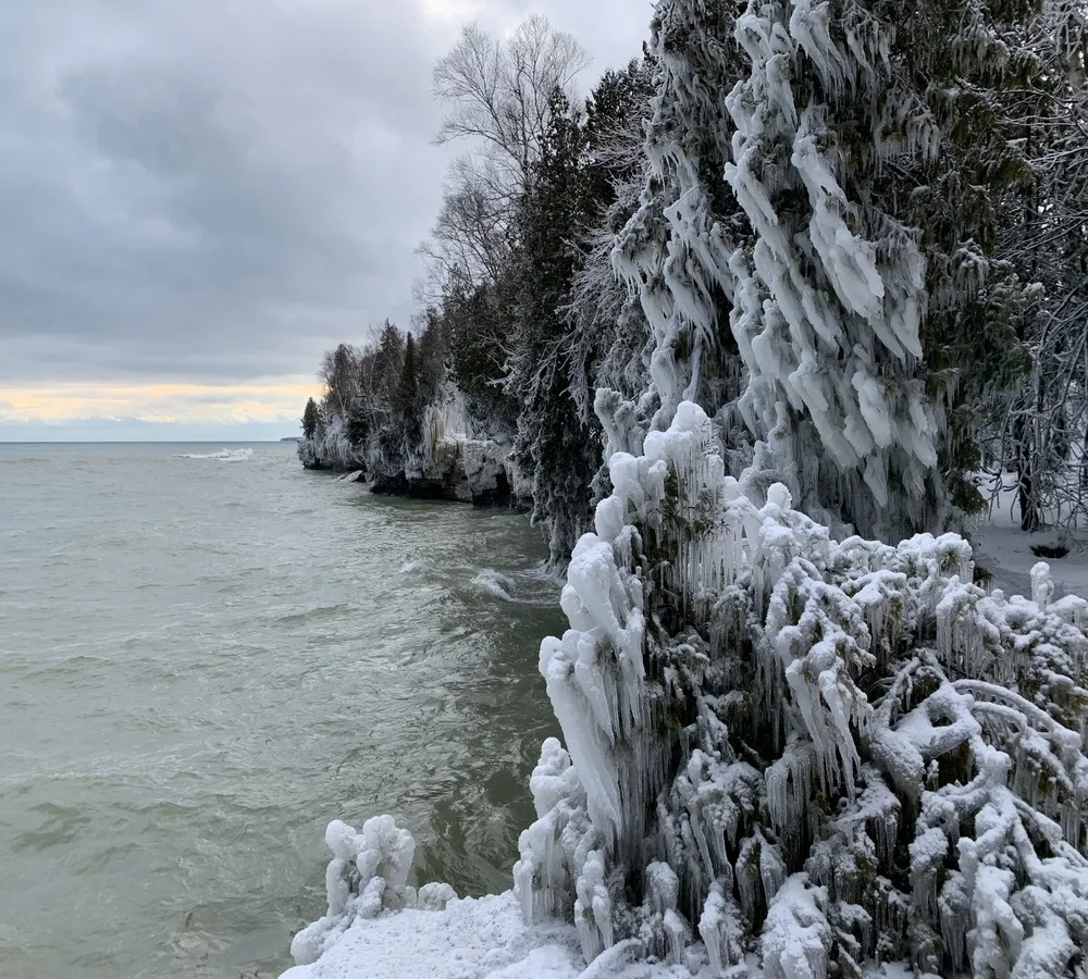 cave point county park sturgeon bay in door county beautiful ice formations