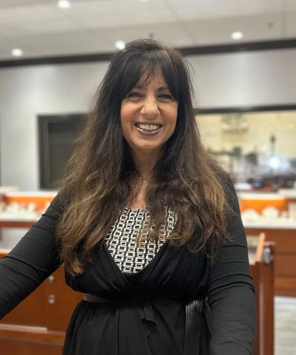  Sandie E.Sales Associate Bay Area Diamond Company Green Bay, WI