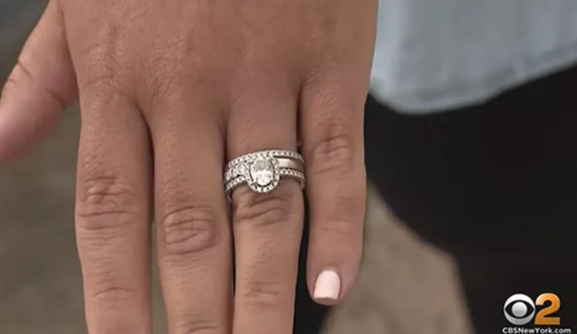 ‘Scavengers’ to the Rescue: Treasure Hunters Recover Engagement Ring
