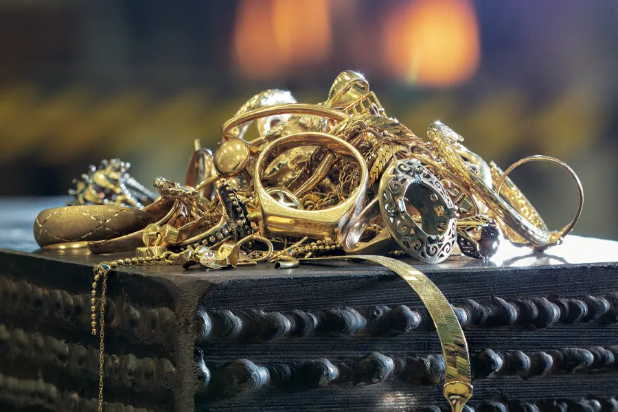 Learn about Gold Buying image