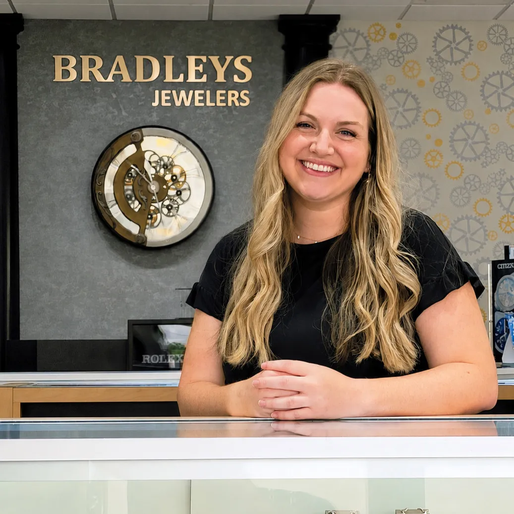 Lauren Willis Sales Consultant & Social Media Director Bradleys Jewelers Jacksonville, NC
