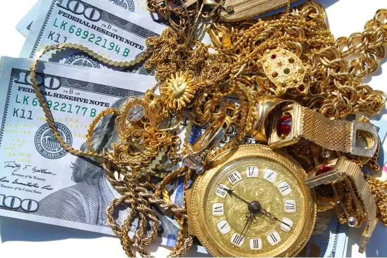 Learn about Gold & Diamond Buying image