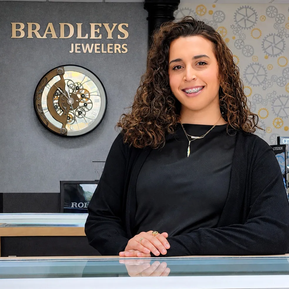 Joslyn Webb Sales Consultant & Certified Diamontologist Bradleys Jewelers Jacksonville, NC