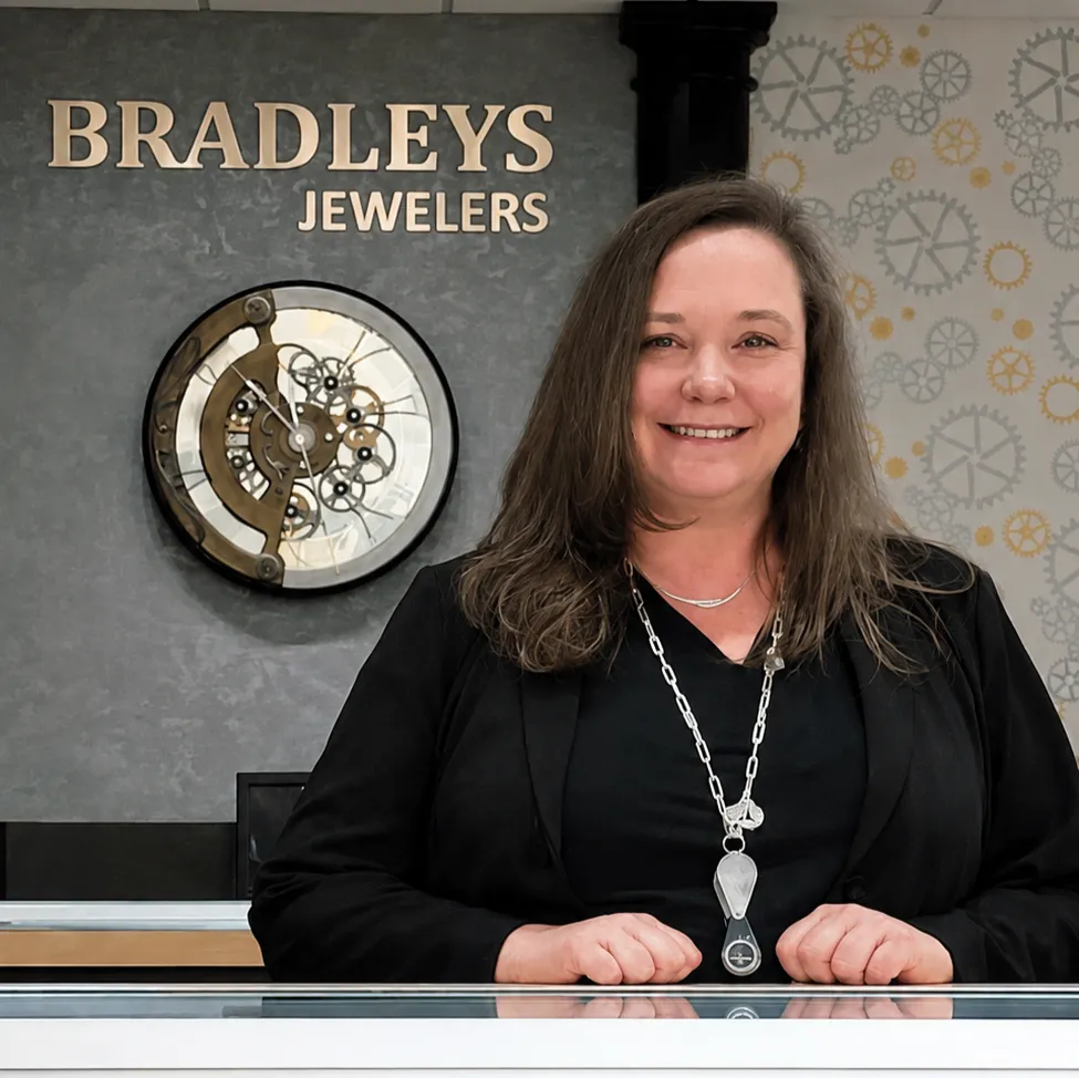 Shannon Freeman, GIA GG Appraiser & Sales Consultant Bradleys Jewelers Jacksonville, NC