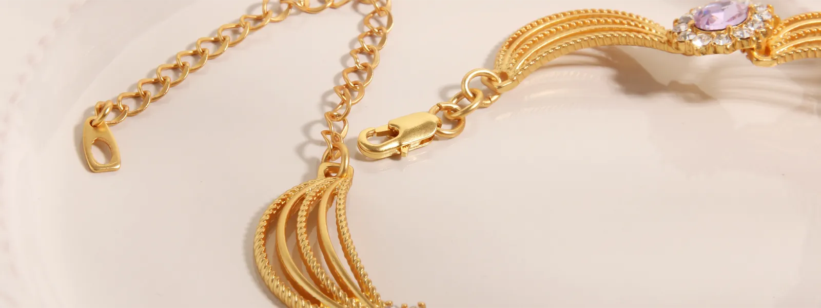 Our Estate Collection Give these jewelry pieces a new purpose by adding some estate jewelry from our collection to yours. R. Bruce Carson Jewelers, Inc. Hagerstown, MD