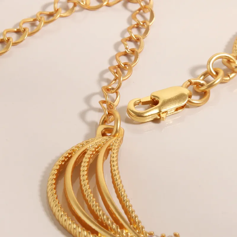 Our Estate Collection Give these jewelry pieces a new purpose by adding some estate jewelry from our collection to yours. R. Bruce Carson Jewelers, Inc. Hagerstown, MD