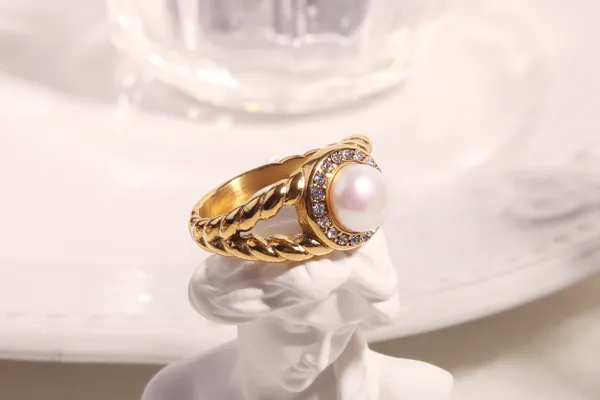 Learn about Jewelry Restoration image