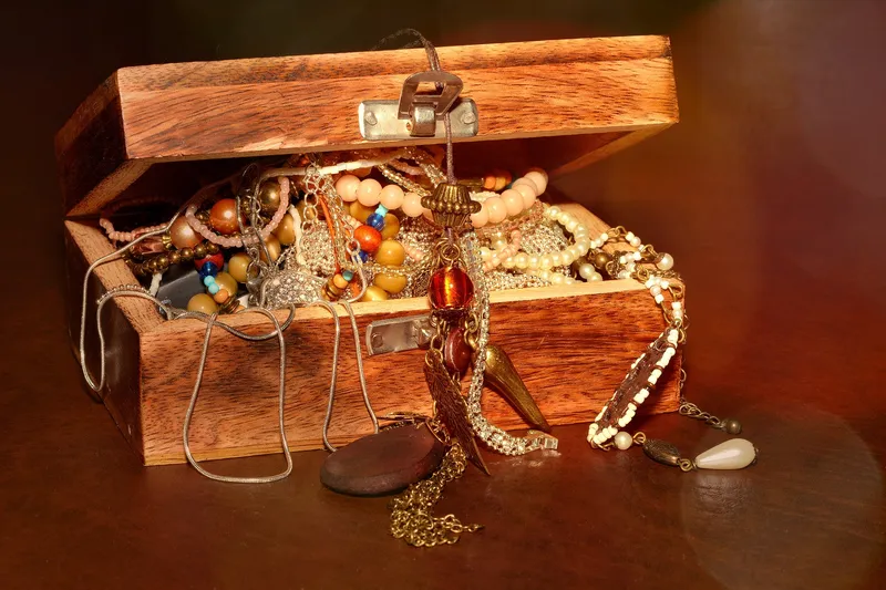 Read article: Chipper's Jewelry: A Full-Service Jewelry Business, and More