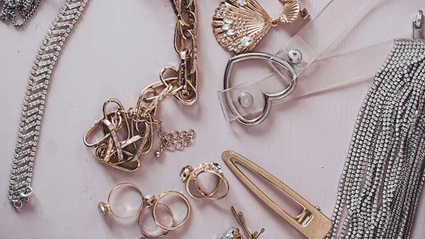 Read article: How to Care for Your Jewelry in the Summer Heat