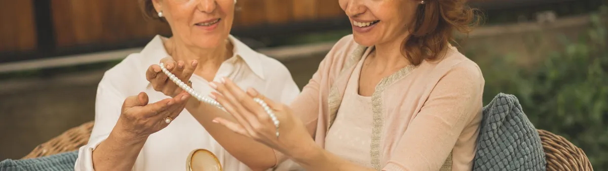 Read article: Top 5 Jewelry Gifts for Mother&#8217;s Day