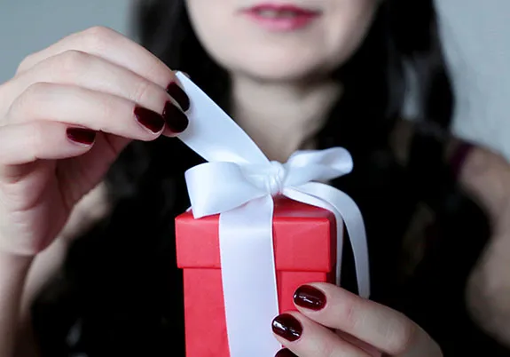 Valentine Shoppers to Spend More on Jewelry Than Any Other Category, Reports NRF