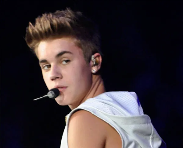 Music Friday: Justin Bieber Sings, 'If You Got a Diamond ...