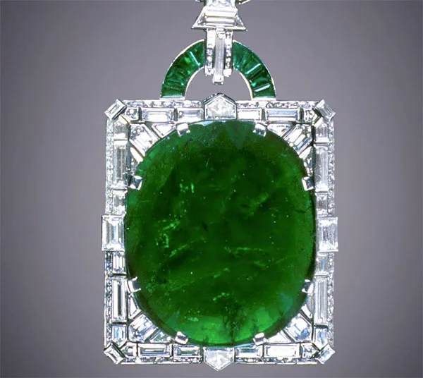 167-Carat 'Mackay Emerald' Was Prized Possession of Opera...