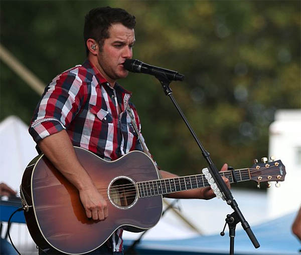 Music Friday: Easton Corbin Makes Plans to Pick the Perfe...