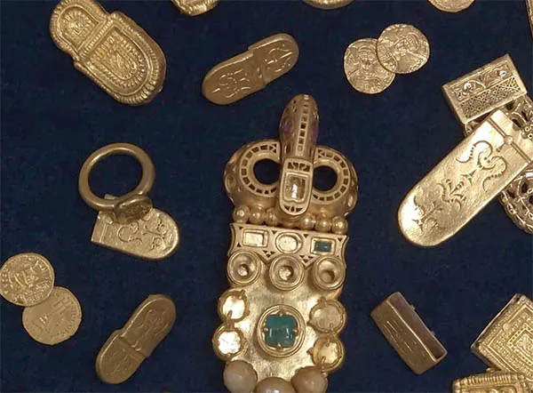 Read article: Byzantine Gold Treasure Reveals Elite Passengers on Ancient Shipwreck