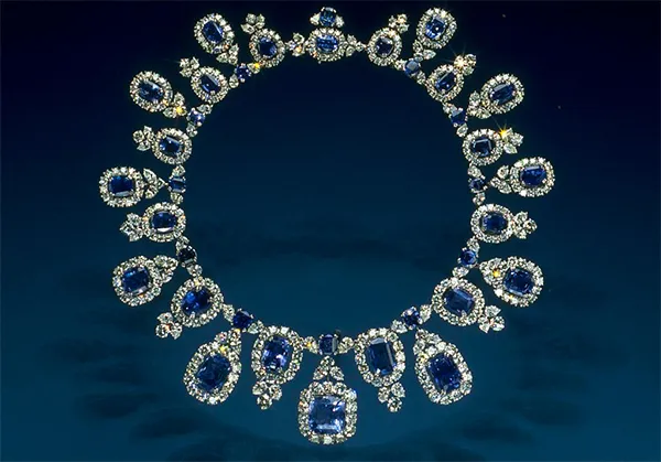 Next Stop on the National Gem Gallery Virtual Tour Is the 'Hall Sapphire Necklac