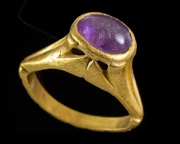 Ancient Amethyst Ring Unearthed in Israel May Have Been Worn to Ward Off Drunken