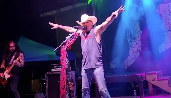 Music Friday: Jason Michael Carroll Pops the Question With 1/2-Carat Diamond