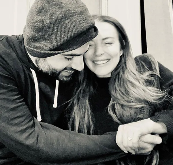 Actress Lindsay Lohan Shows Off New Engagement Ring in a Series of Instagram Pic