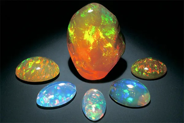 Birthstone of the Month: Aztecs Likened Fire Opal to a Bird of a Thousand Colors