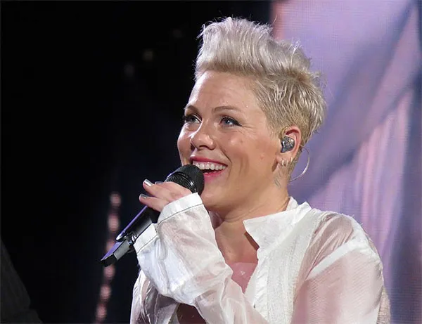 Music Friday: Pink Shows Off Her ‘Gold Diamond Rings’ in 2001’s ‘Get the