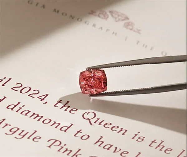 Rarity Crowned: 'The Queen' Becomes Largest Argyle Pink Diamond Graded 1P