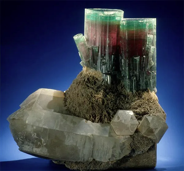 Smithsonian's 'Steamboat' Tourmaline Is an Amazing Example of October’s Bi