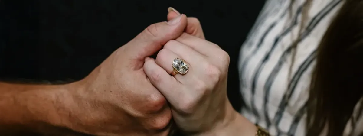 The Swift Effect: One Ring to Dazzle