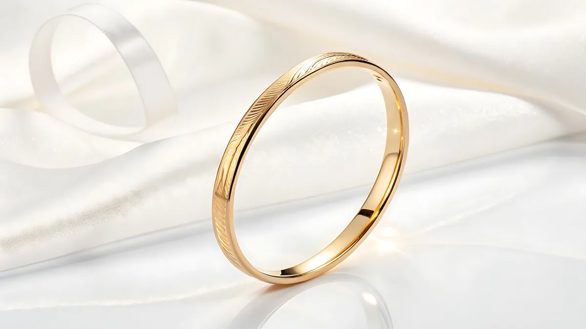The Timeless Elegance of Gold Bangle Bracelets A Symbol of Love