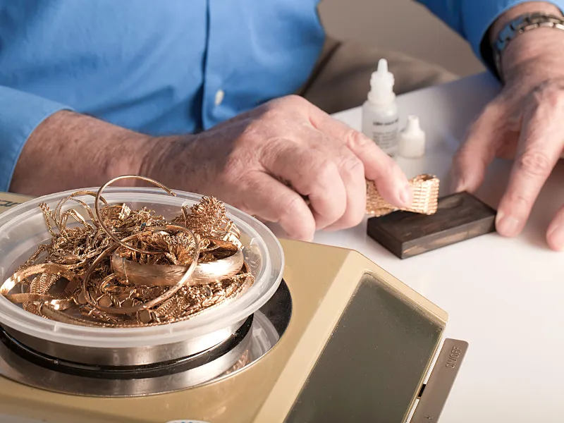 2. We Identify, Sort, and Weigh out all of your Gold Our experts are able to help determine what's what in your jewelry box, so bring it all in and we can test, sort, and weigh all of your jewelry. D. Geller & Son Jewelers Kennesaw, GA