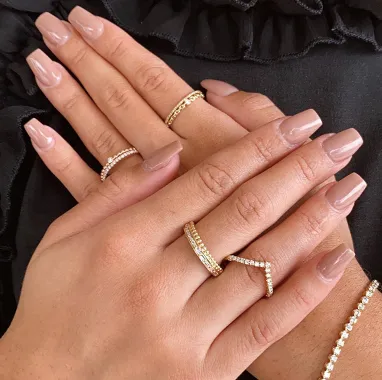 additional perks On-site trainign, plus generous bonus and incentive programs. D. Geller & Son Jewelers Atlanta, GA