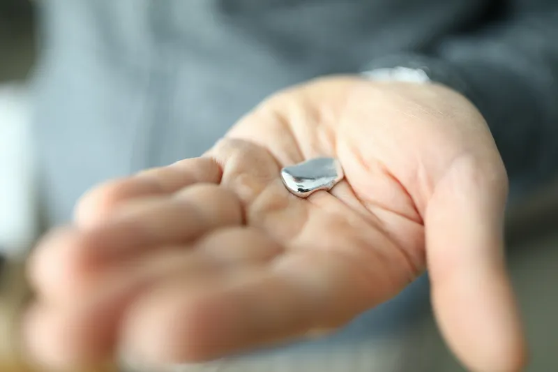 Read article: Your Jewelry and Metal Allergies