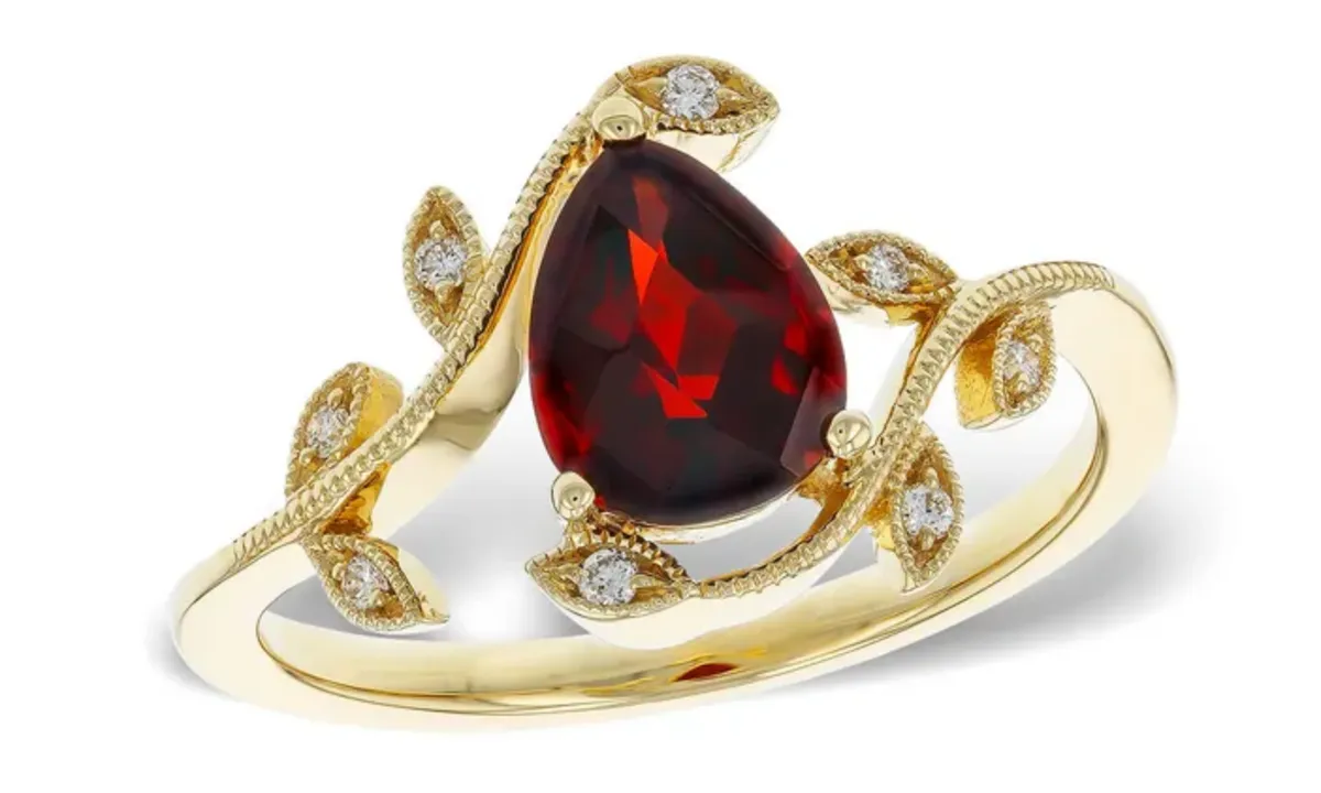 January’s Birthstone Garnet Shines With Warmth and History