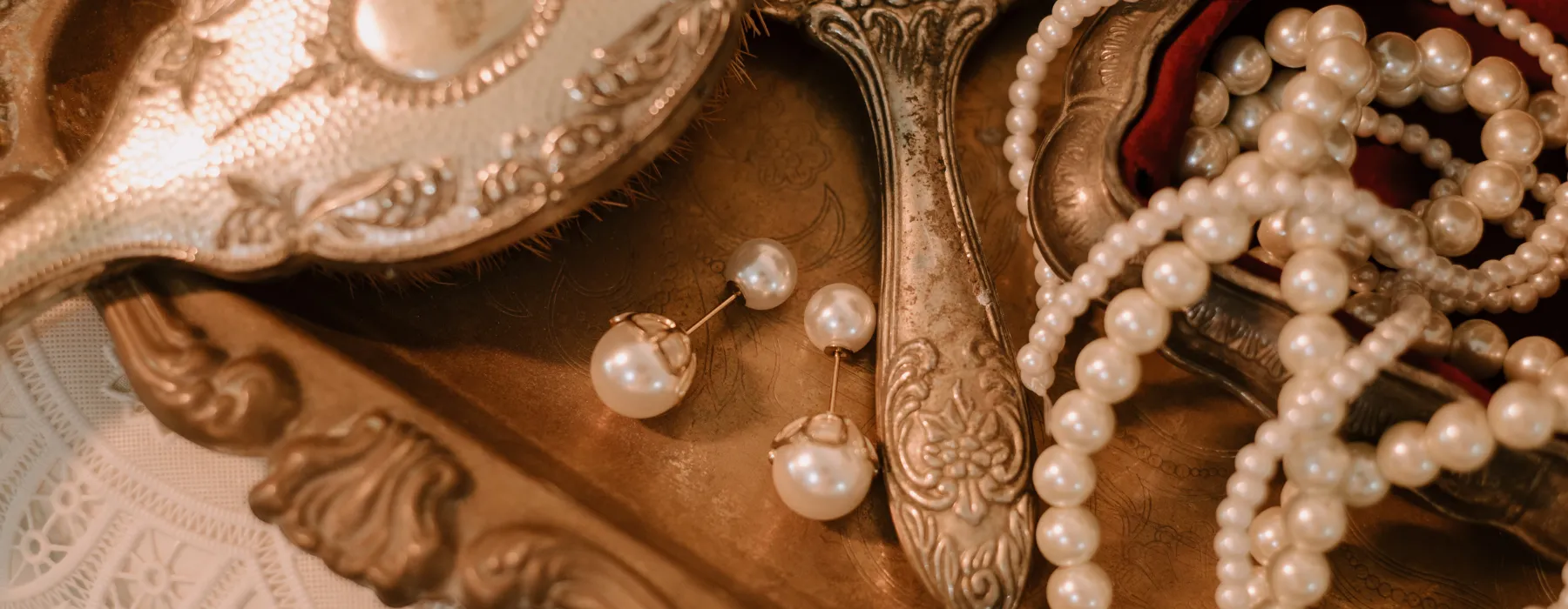 Mayflower Estate Jewelry Trunk Show  Dons Jewelry & Design Washington, IA