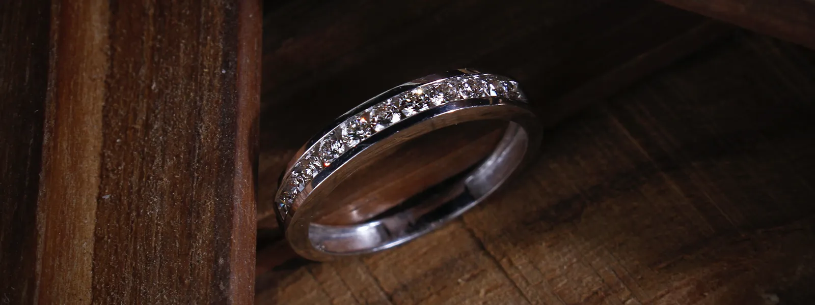 Custom Jewelry Design Looking for jewelry that's a little more unique? Browse through our process and gallery, then let our experts help build your desired piece and bring it home in no time. Dons Jewelry & Design Washington, IA