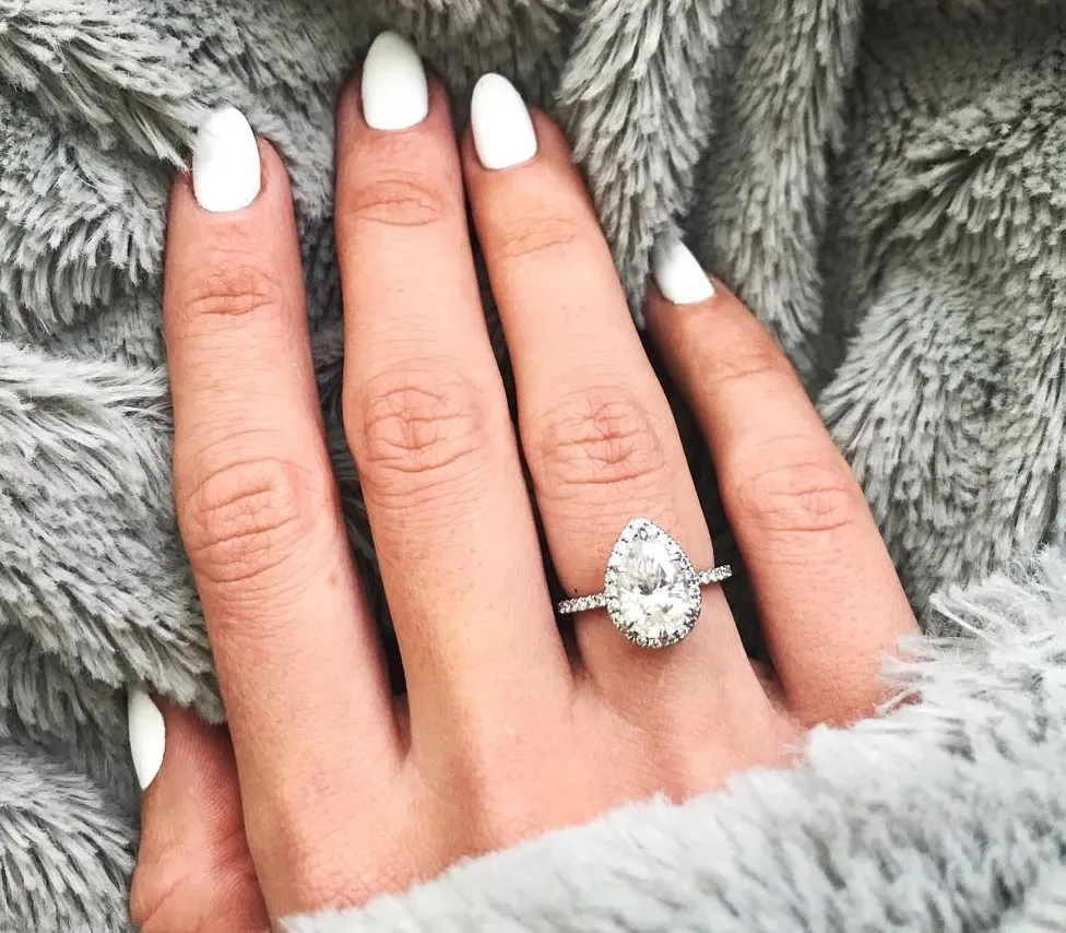 How To Wear A Pear Shaped Diamond