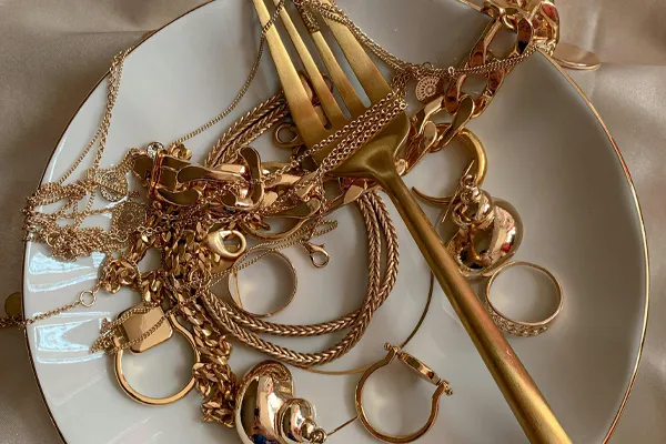 Learn about Gold & Diamond Buying image