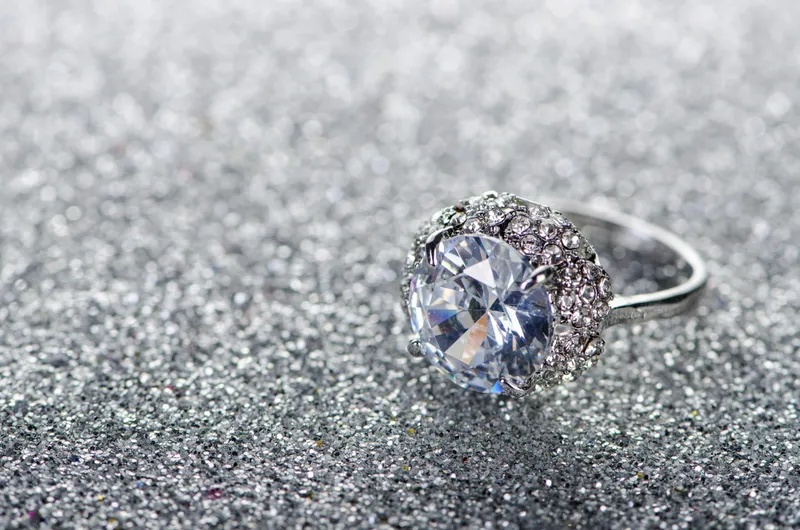 Read article: How to Keep Calm and Choose the Best Engagement Rings with Confidence