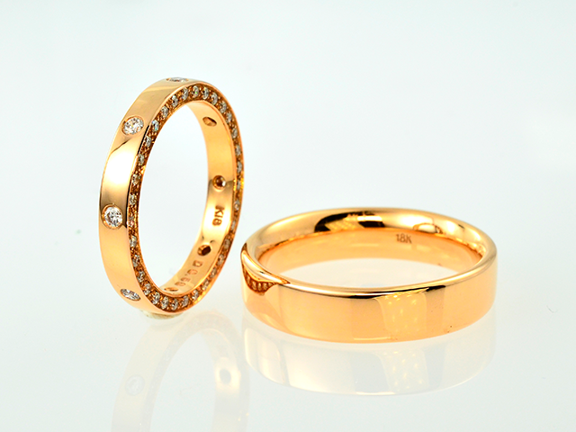 gold wedding band
