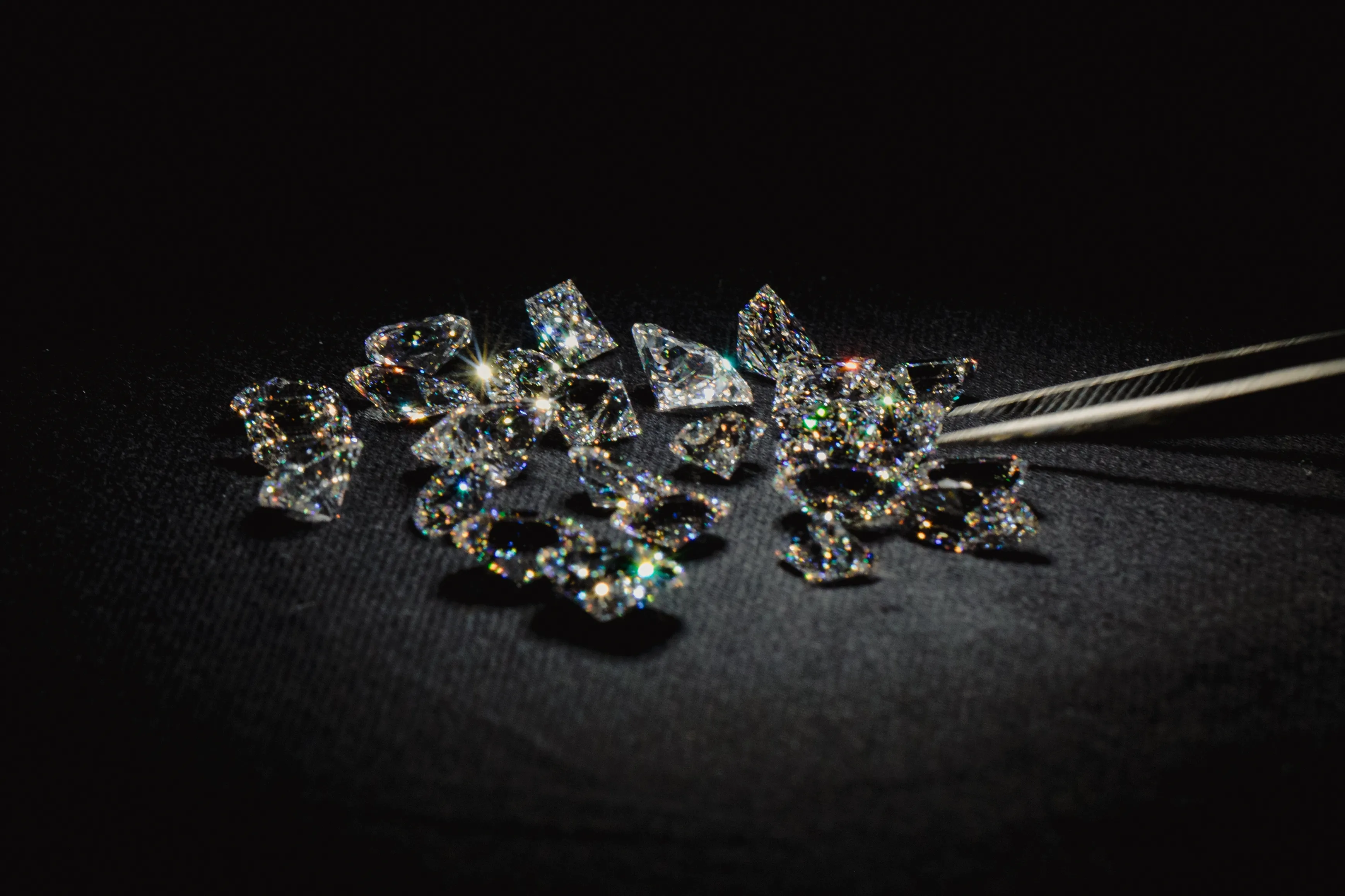 Learn About Jewelry Appraisals Appraisals are important to keep your jewelry safe and properly insured. Our expert gemologists w