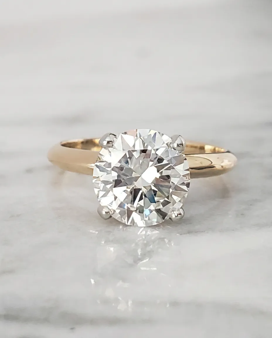Round brilliant diamond engagement ring sourced from Antwerp