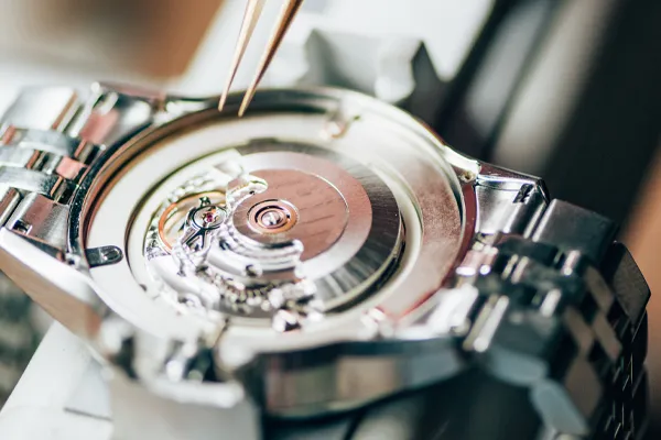 Learn about Watch Battery Replacement image