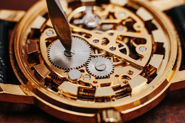 Learn about Watch Repairs image