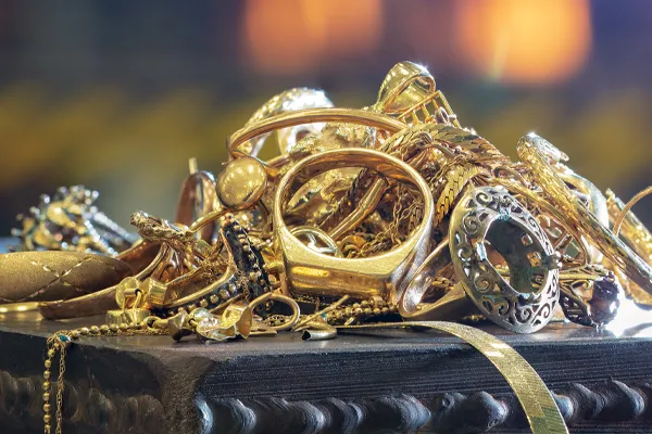 Learn about Gold & Diamond Buying image