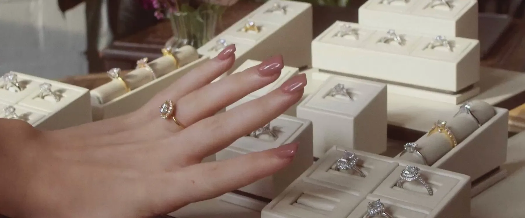 Meet With an Expert  Golden Grace Jewelers Brookfield, GA