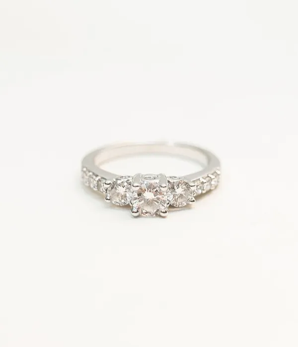 The Canterbury Classic The Canterbury Classic is just that — a classic! The timeless three stone design is perfect for a traditional, yet dazzling look. Grader Jewelers Groton, CT