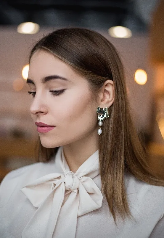 How to Wear Pearl Jewelry for nay Occasion